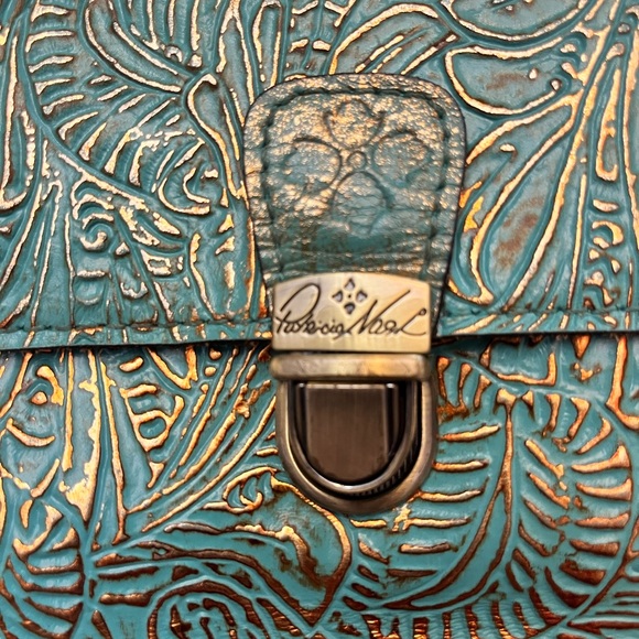 Patricia Nash Teal and Gold Embossed Crossbody Bag in like new condition. - Picture 2 of 8